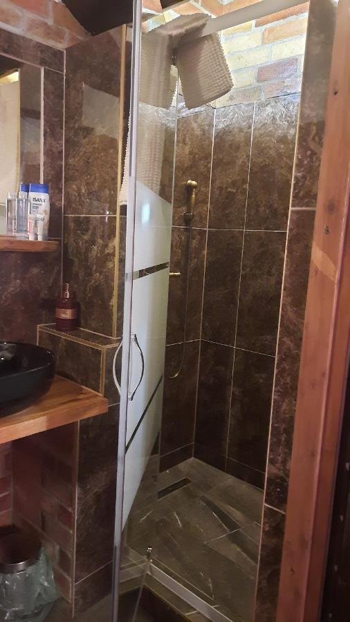 Kontra Szallashely Homestay